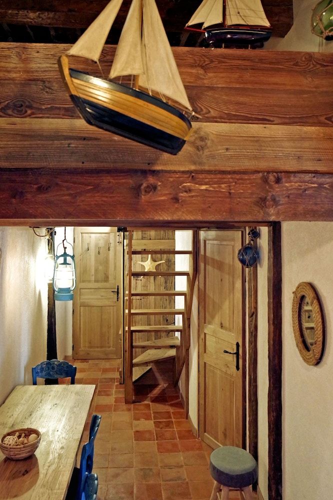 Un Mas en Ville Romantic Room, 2 Bedrooms 25