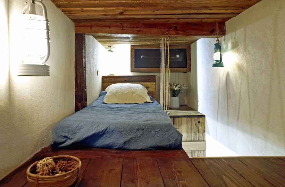 Un Mas en Ville Romantic Room, 2 Bedrooms 6