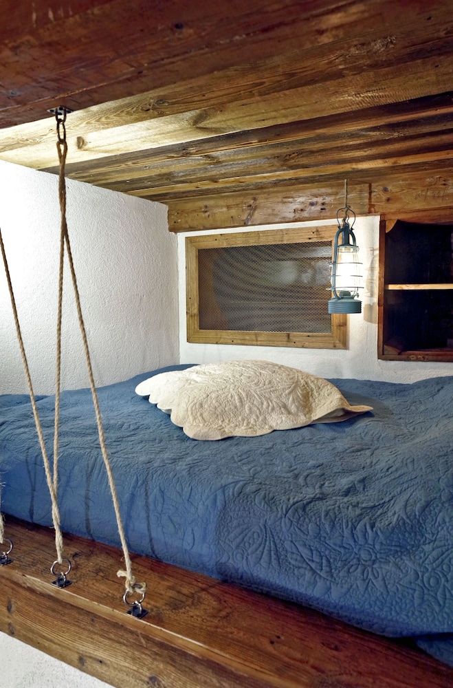 Un Mas en Ville Romantic Room, 2 Bedrooms 9