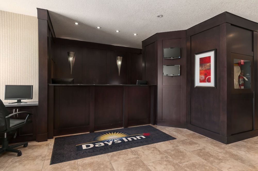 undefined Days Inn by Wyndham Calgary Northwest