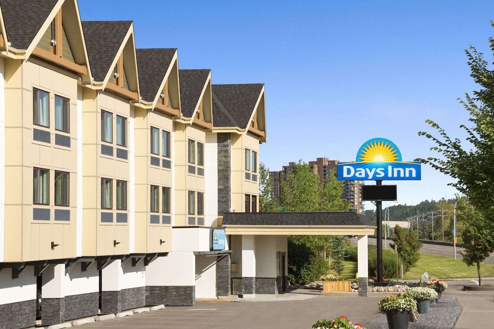 undefined Days Inn by Wyndham Calgary Northwest 3