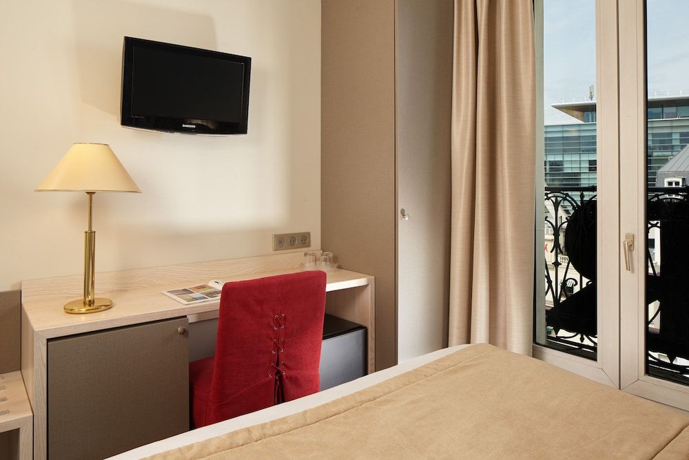 Hotel Fertel Maillot Double Room 11