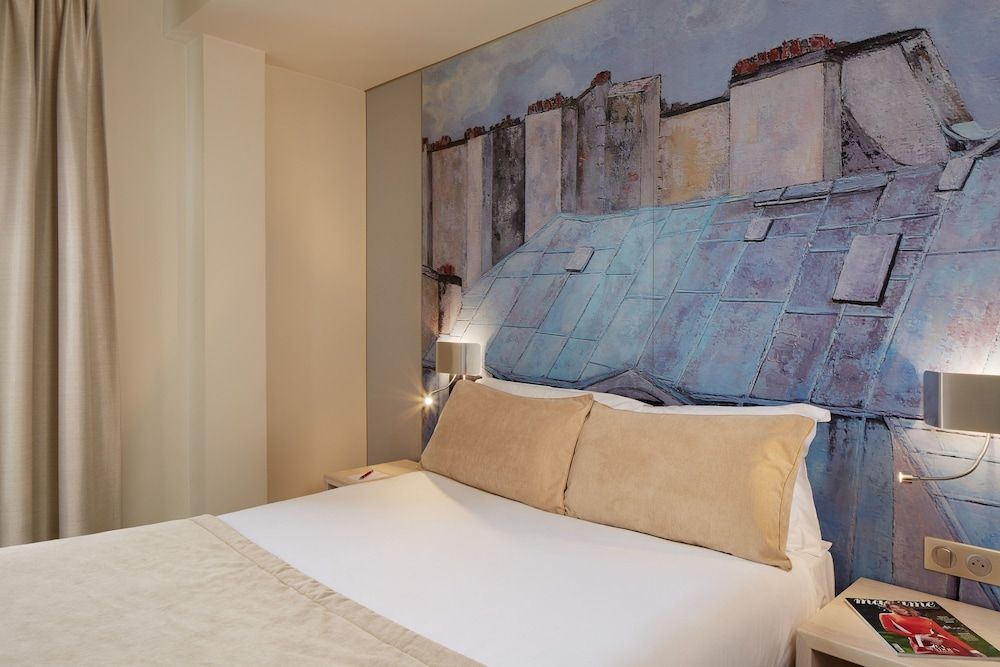 Hotel Fertel Maillot Double Room 6