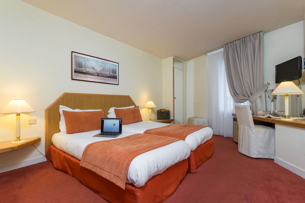 undefined Hotel Fertel Etoile 7