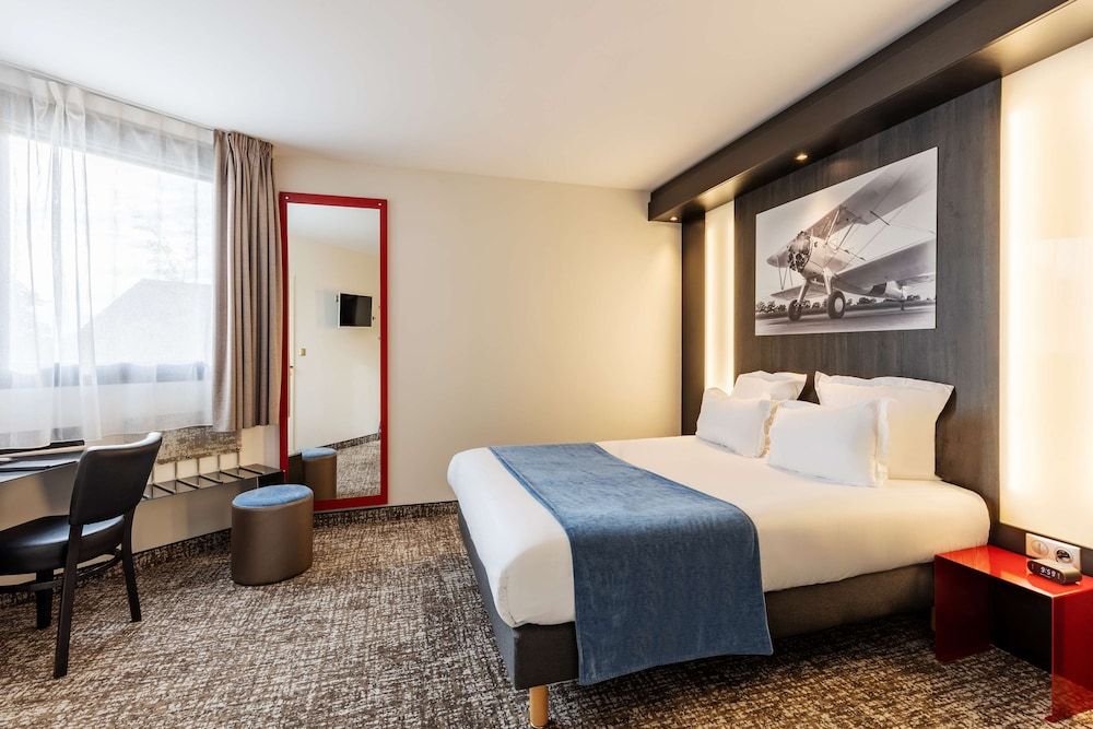 Best Western St Exupery Bordeaux Ouest Executive Room, 1 Queen Bed, Accessible (Larger Room) 2