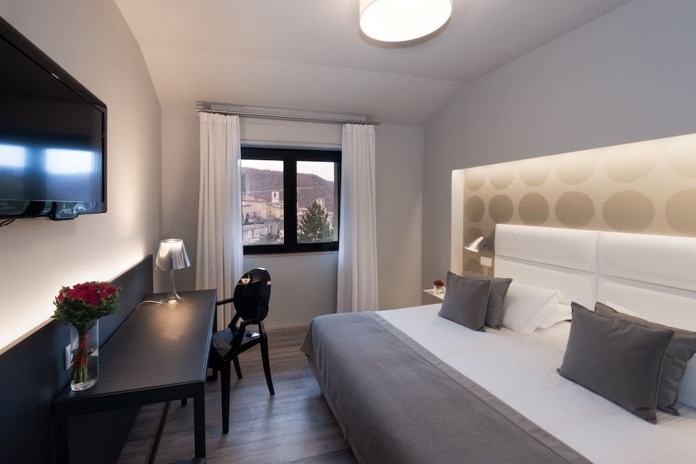 Hotel Monte Meraviglia Deluxe Double or Twin Room 5