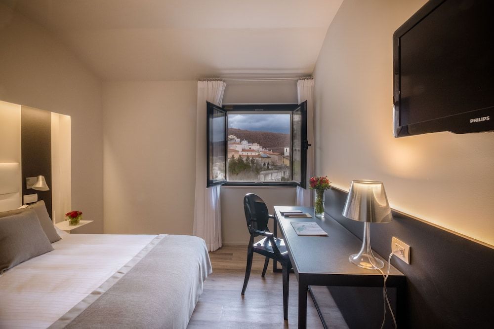 Hotel Monte Meraviglia Deluxe Double or Twin Room 3