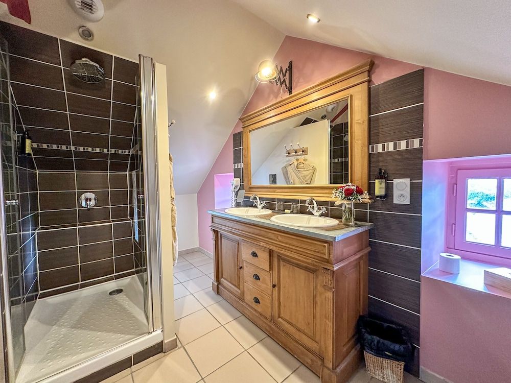 Domaine du Grenier Classic Room 12