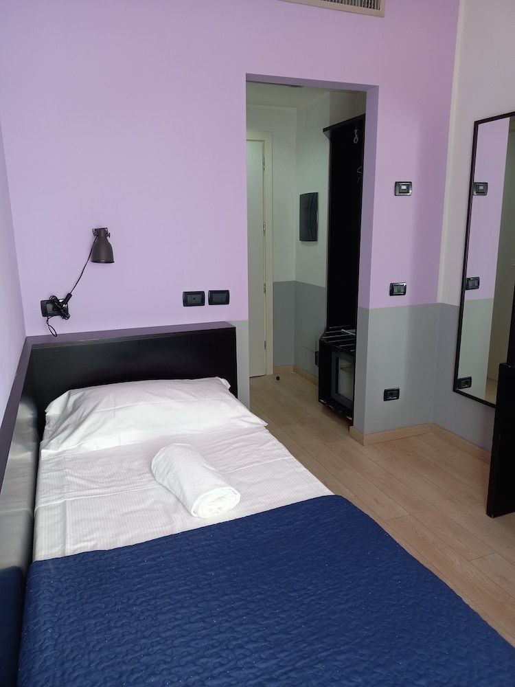 undefined Hotel Aniene 8