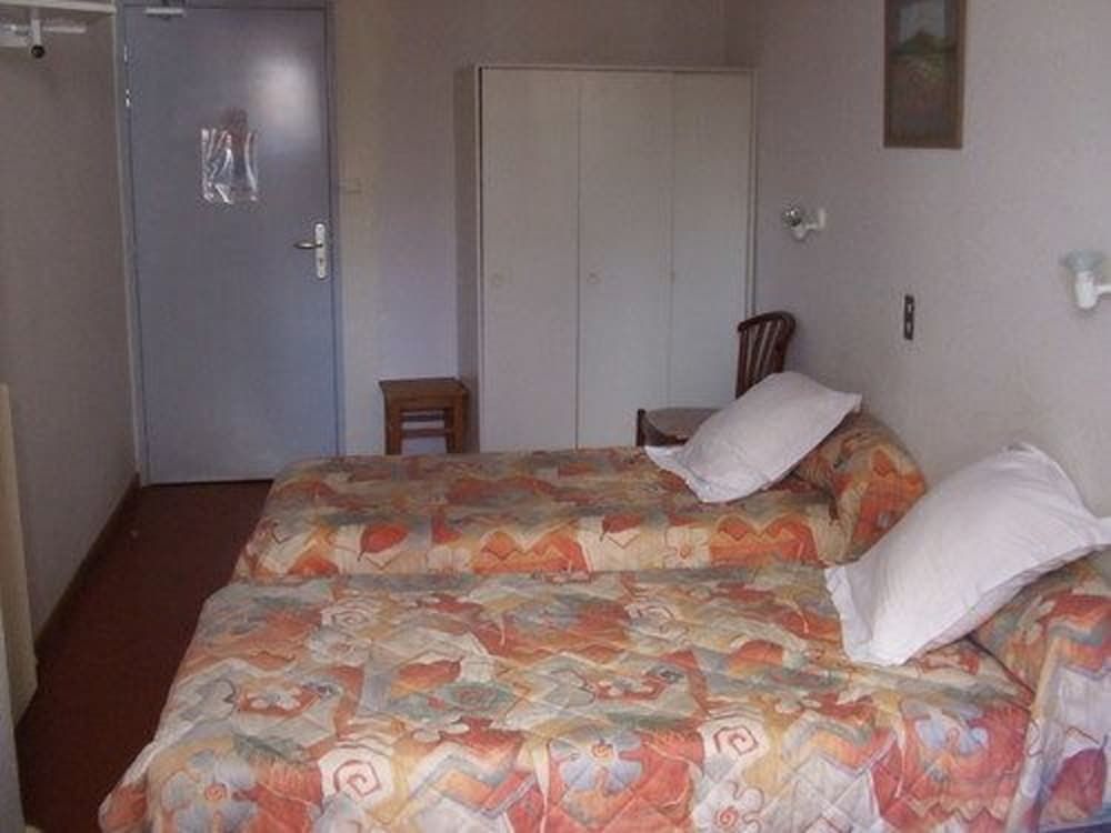 Twin Room, Shared Bathroom