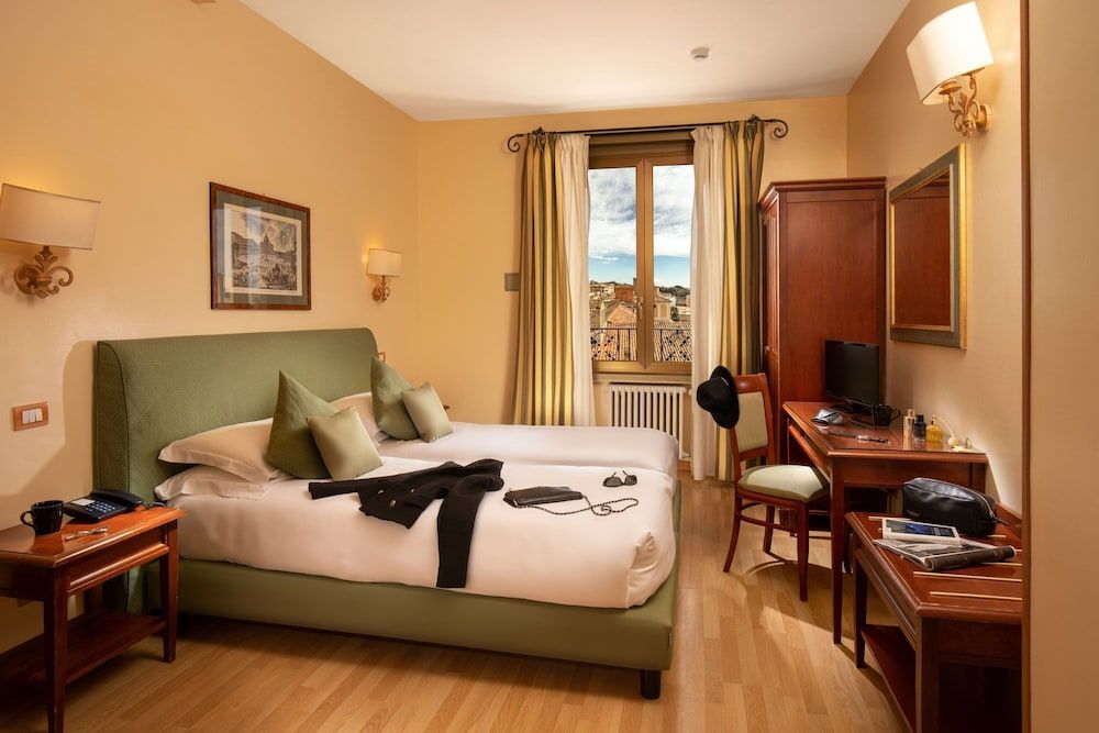 undefined Hotel Colosseum 5