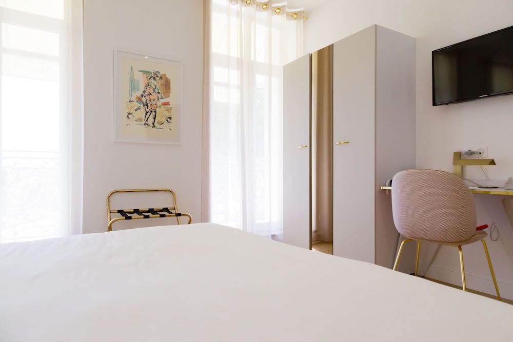 Superior Double or Twin Room, City View
