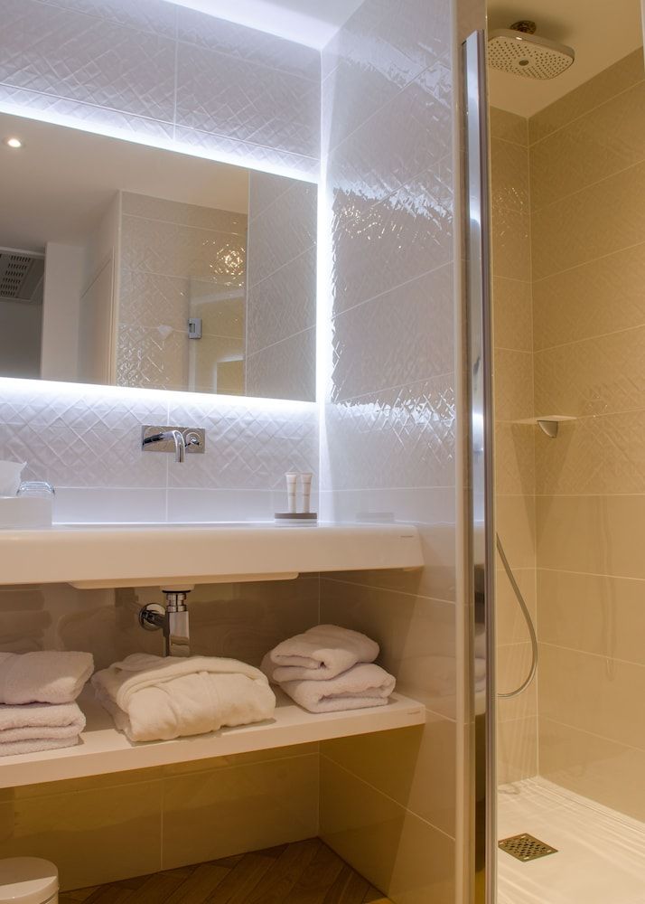 Hotel Cafe Glacier Le XIX Comfort Room 2