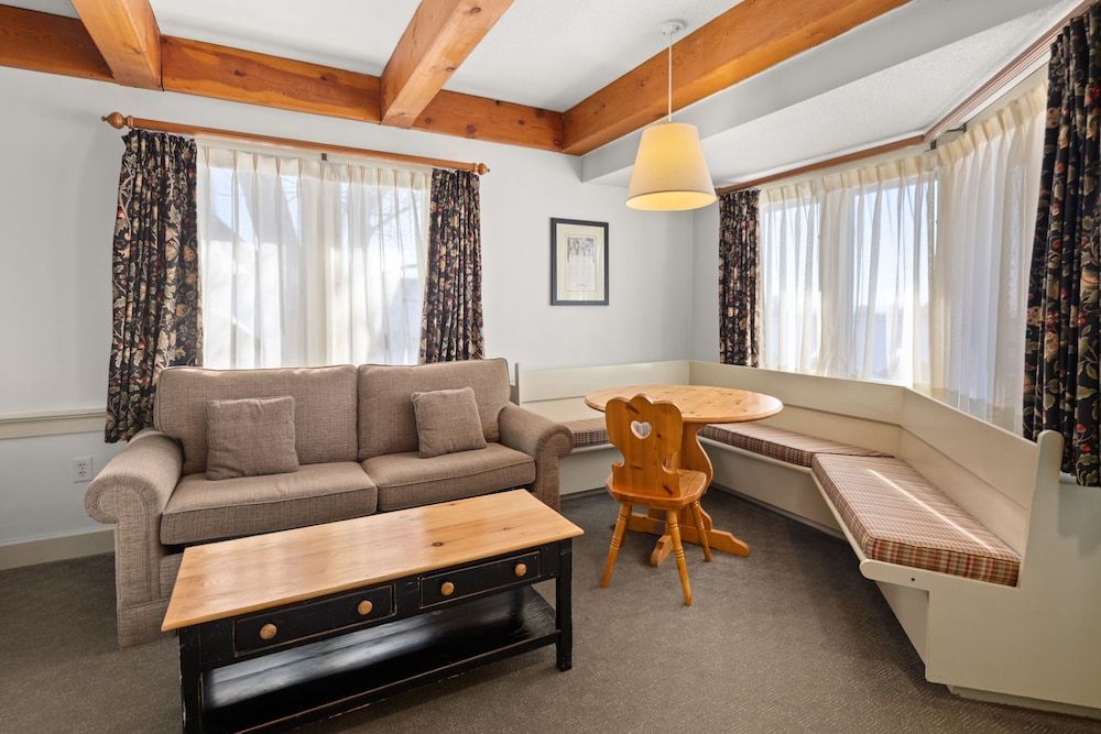 von Trapp Family Lodge & Resort Premier Room, 1 King Bed with Sofa bed 2