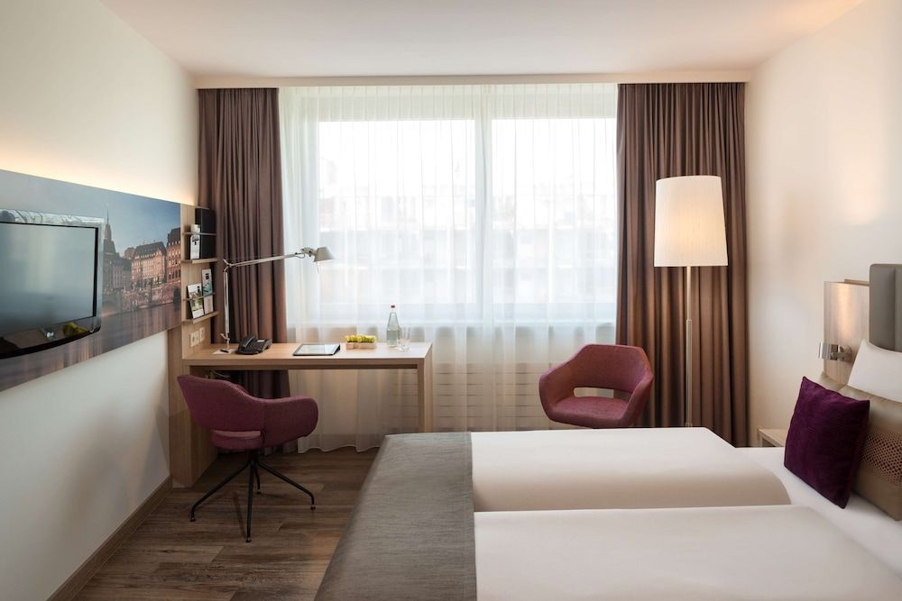 Essential by Dorint Basel City Essential Double Room 9