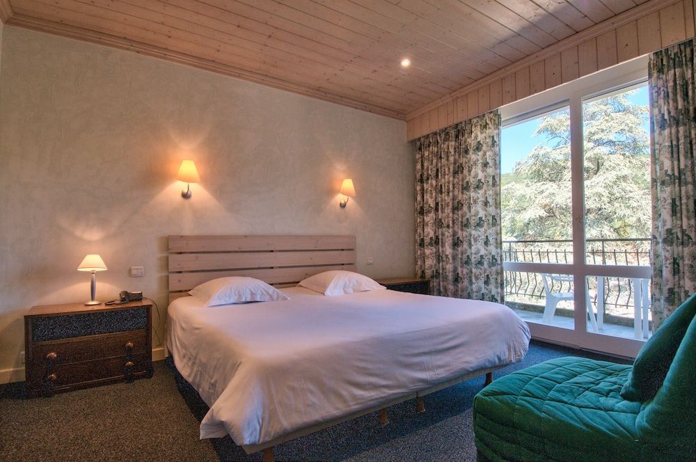 Double or Twin Room, Garden Side
