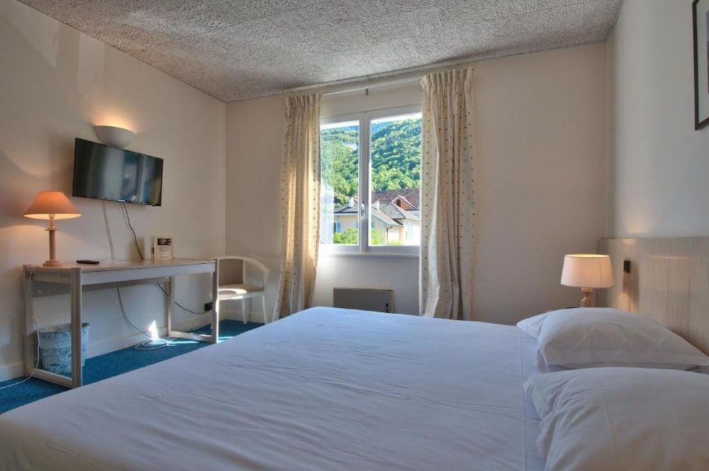 Double or Twin Room, Mountain Side