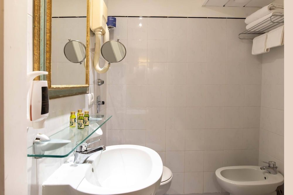 Hotel Machiavelli Palace Standard Double or Twin Room 12