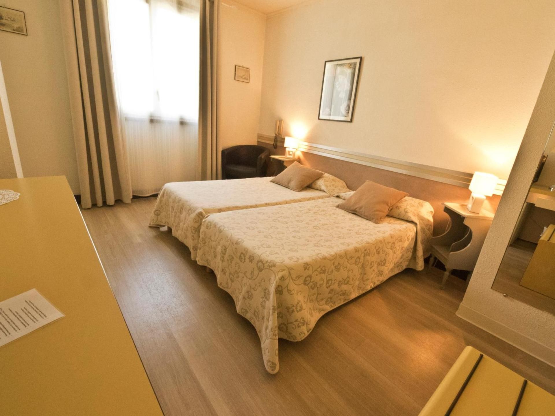Double or Twin Room with Bath