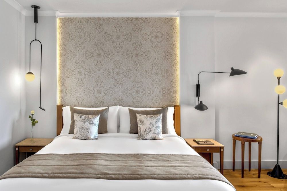 Deluxe Room, 1 King Bed, Balcony, Sea View