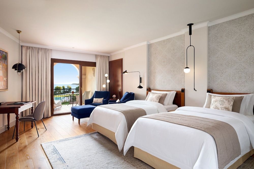Deluxe Room, 2 Twin Beds, Balcony, Sea View