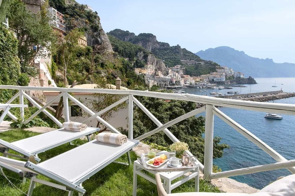 undefined Hotel Miramalfi 9
