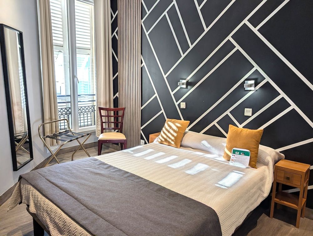 H33 hôtel Standard Double Room 4