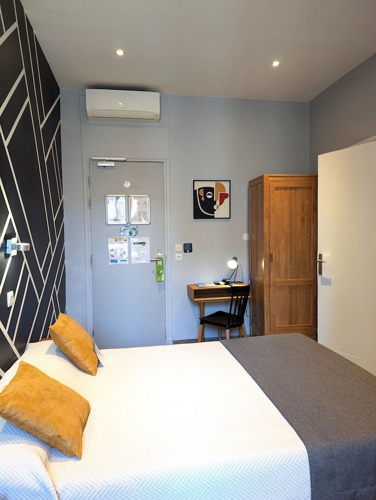 H33 hôtel Standard Double Room 6