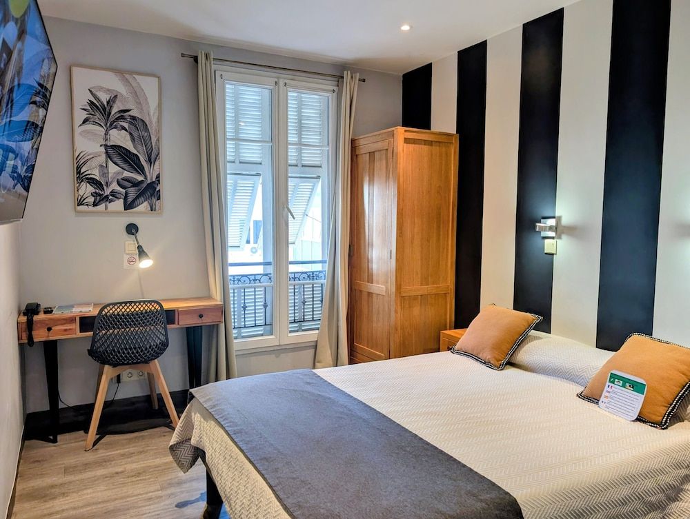 H33 hôtel Standard Double Room 3