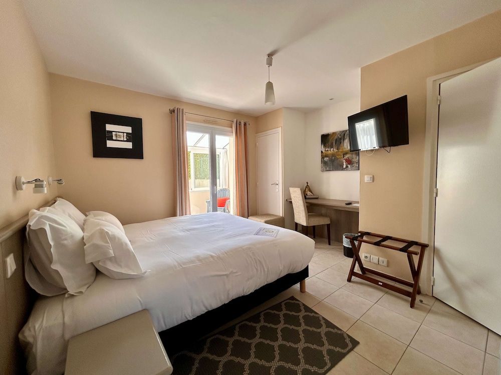 Brit Hotel Lannion - Perros Guirec Comfort Double Room 4