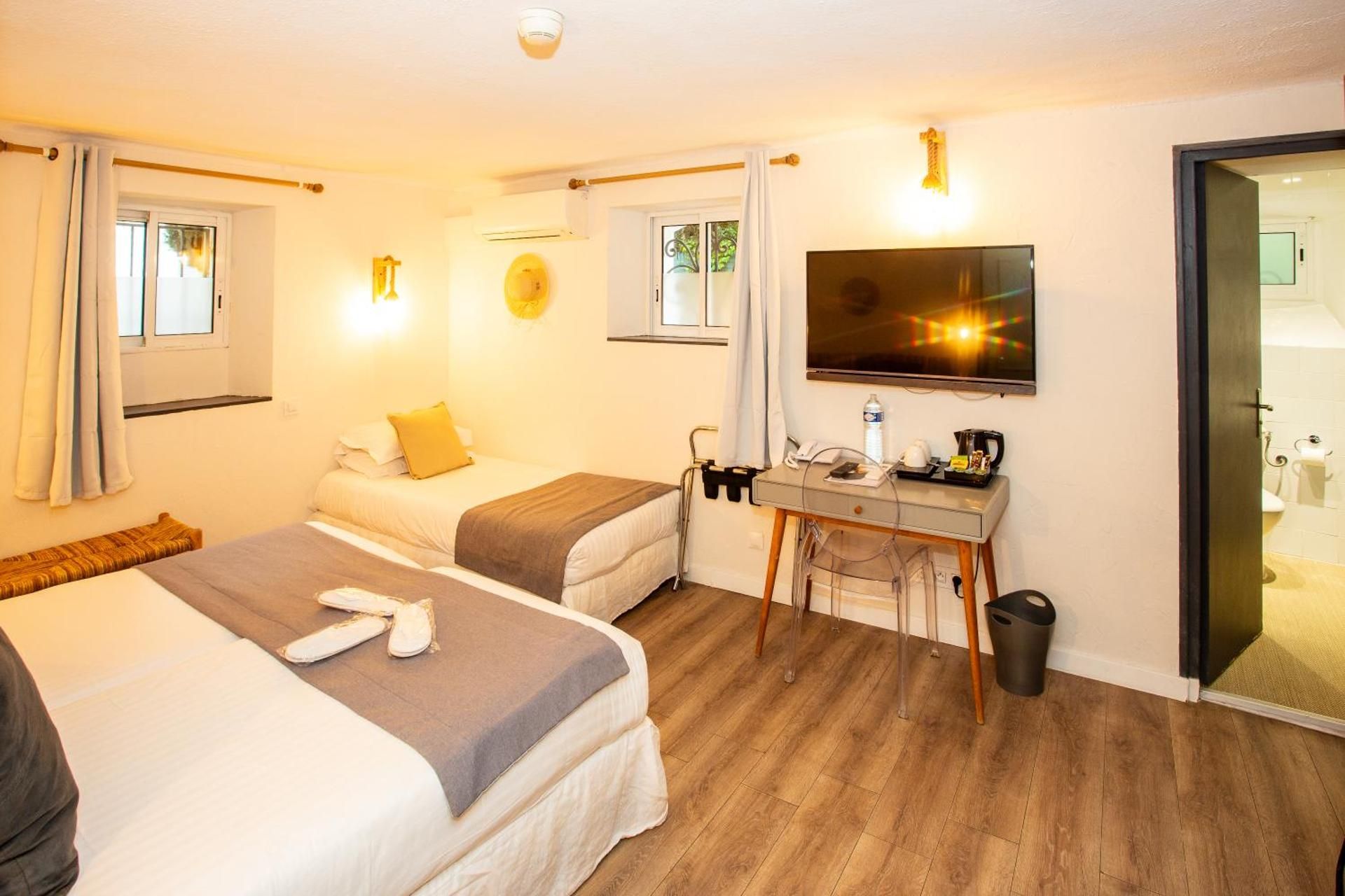 Classic Triple Room