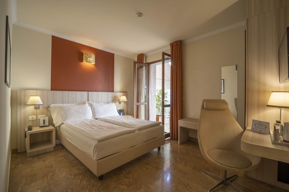 undefined Hotel della Signoria 2