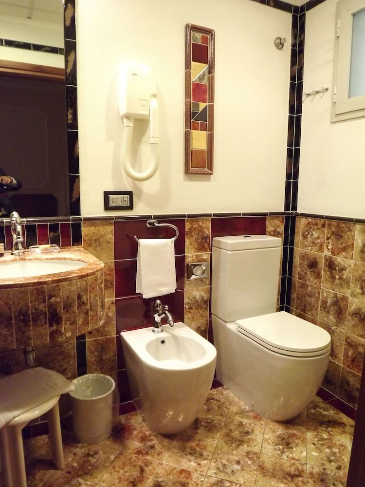 undefined Hotel Berchielli 8