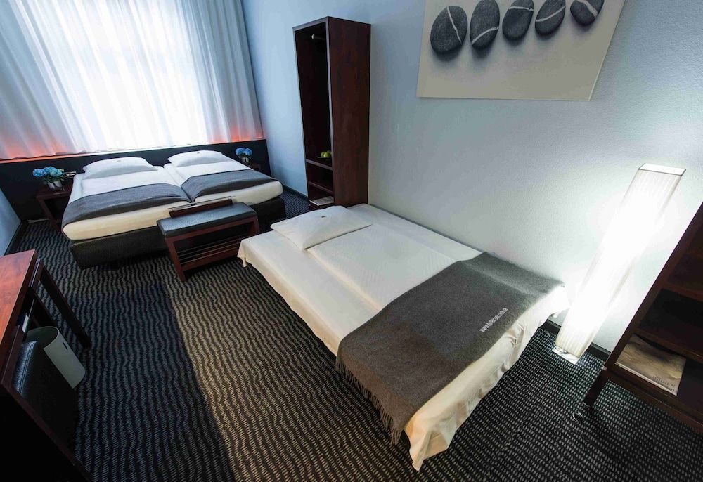 undefined Concorde Hotel 2