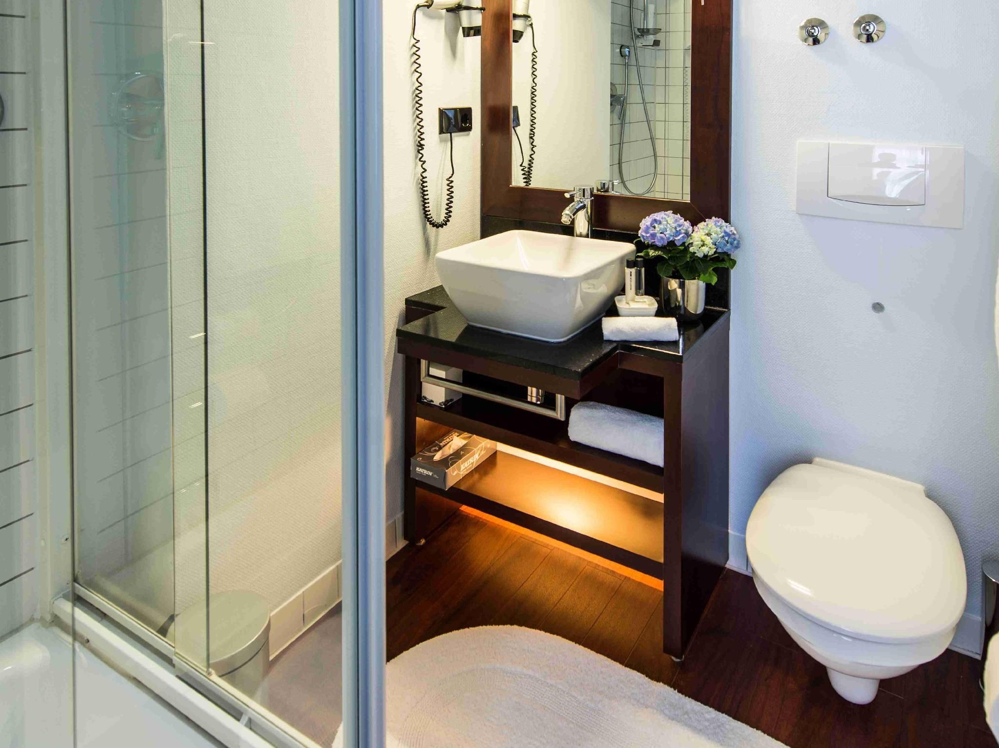 undefined Concorde Hotel 5