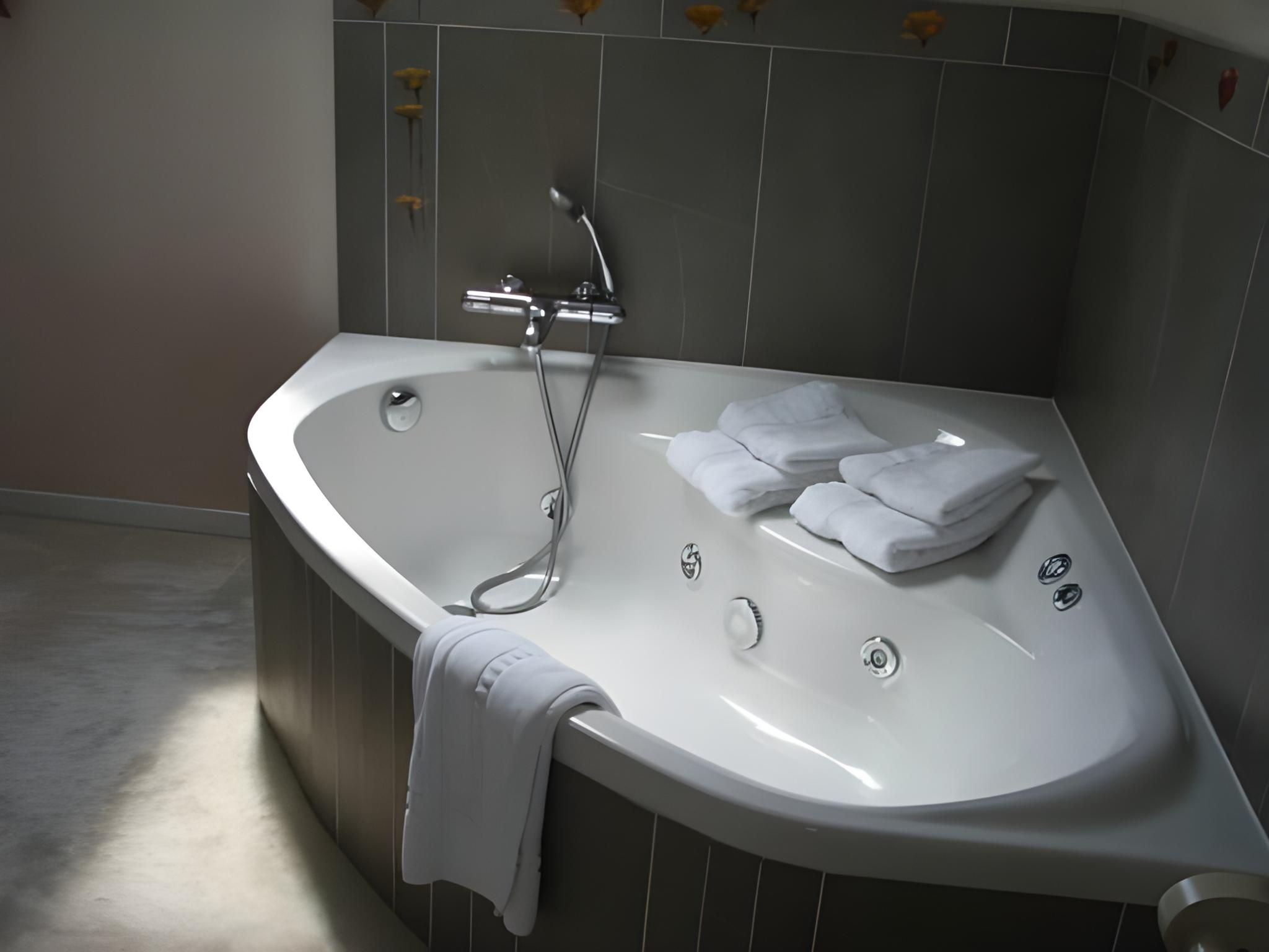 Double Room with Sea and Garden View