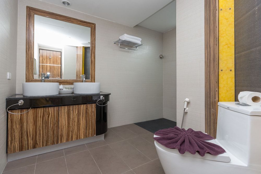 Royal Beach Boutique Resort & Spa Premium Bungalow 4