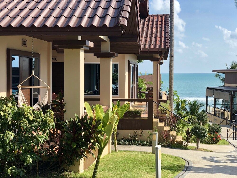 undefined Royal Beach Boutique Resort & Spa 2