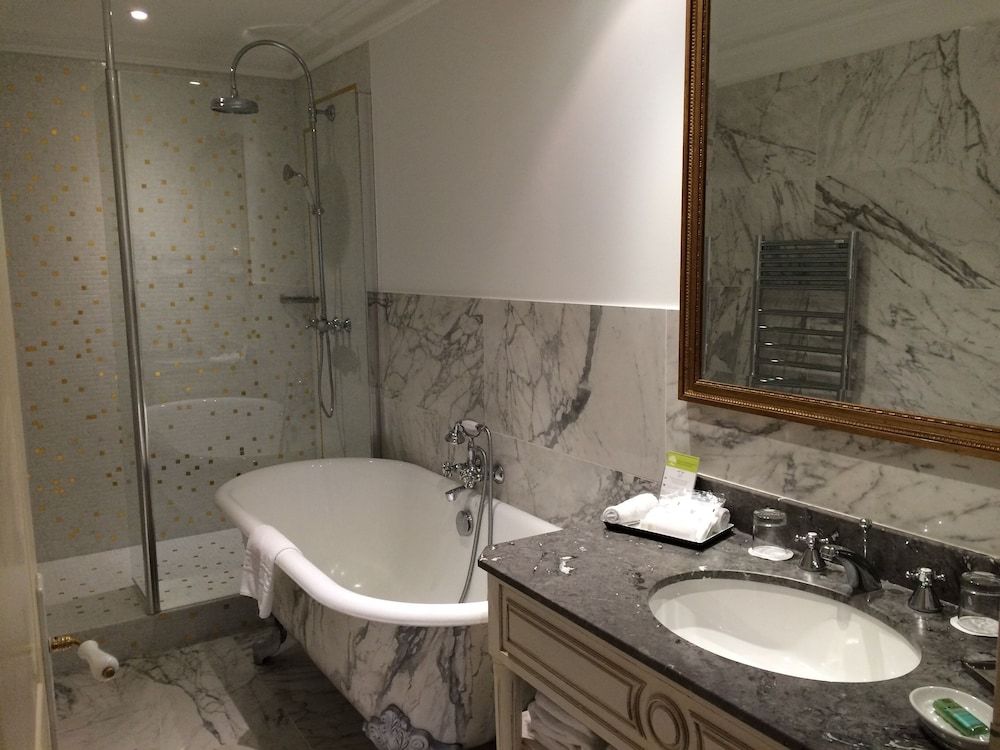 La Villa Eugène Deluxe Double Room, Private Bathroom 8