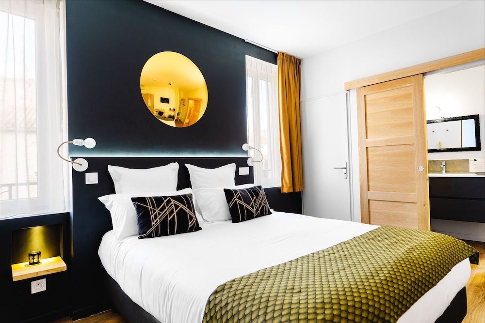 Deluxe Double Room, City View