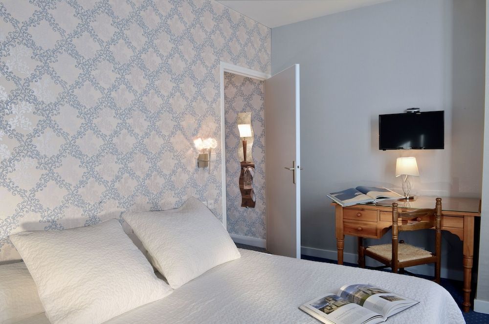Comfort Double Room, Bathtub