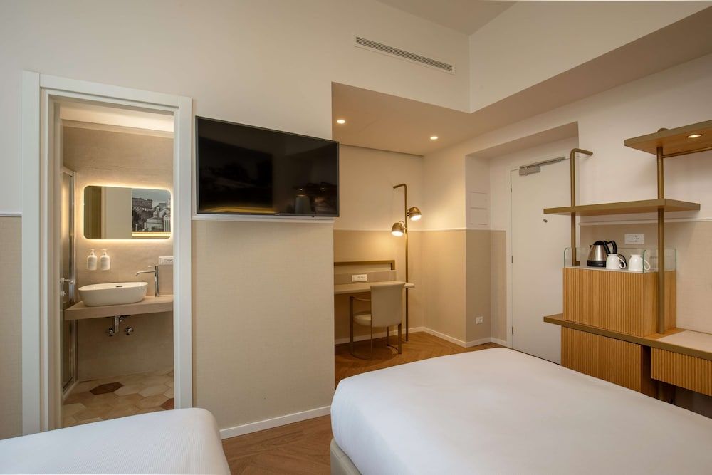 Cosmopolita Hotel Rome, Tapestry Collection by Hilton Room, 2 Twin Beds