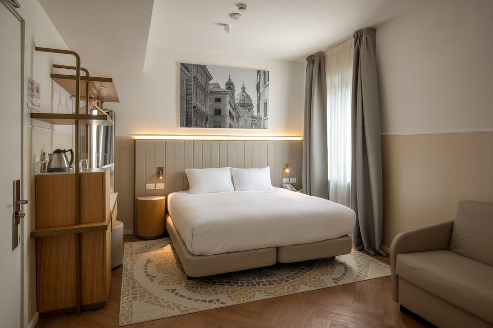 Room, 1 King Bed with Sofa bed