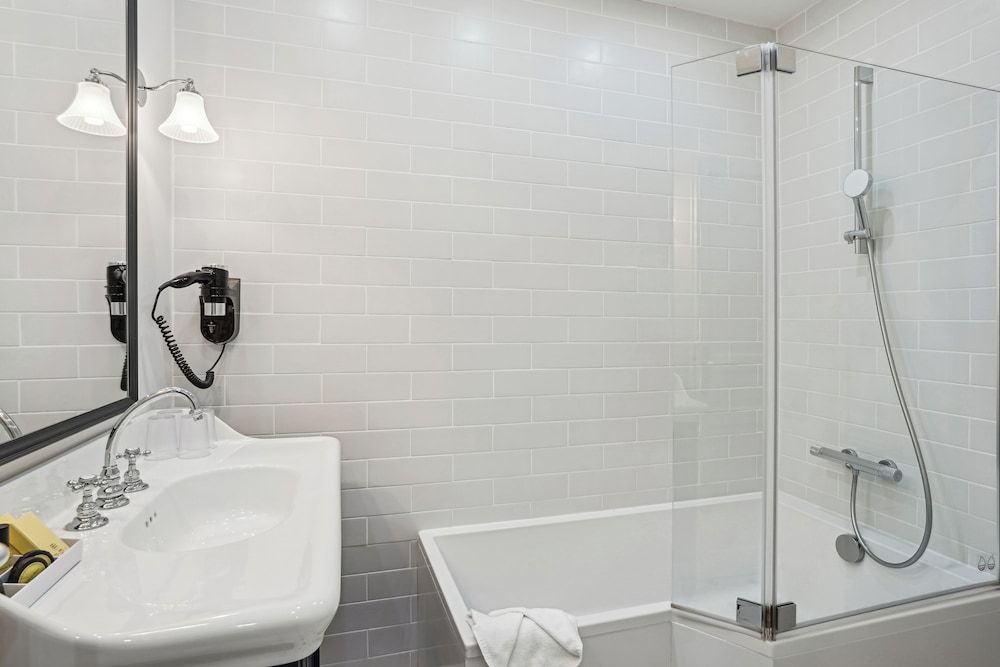 undefined Hotel De Sevres 10