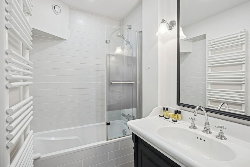 undefined Hotel De Sevres 6