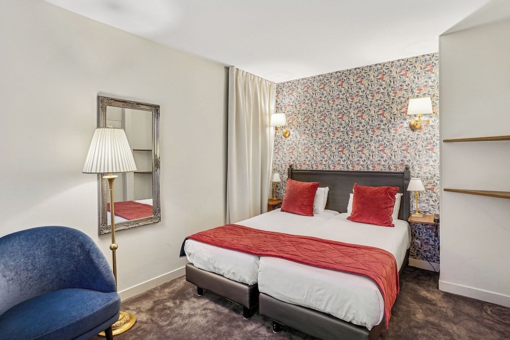 undefined Hotel De Sevres 5