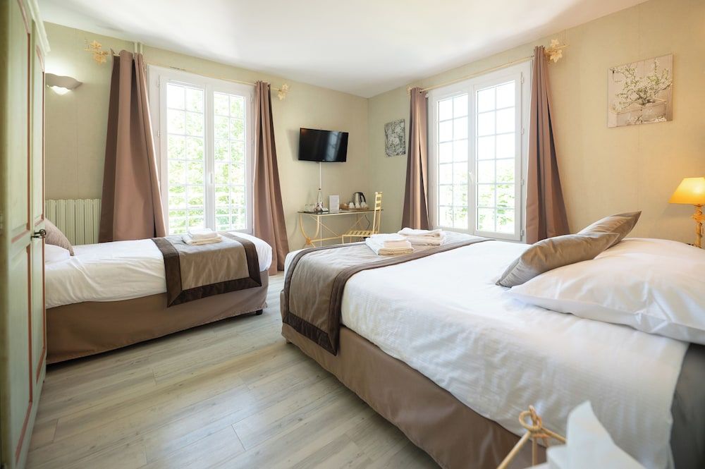 Basic Triple Room