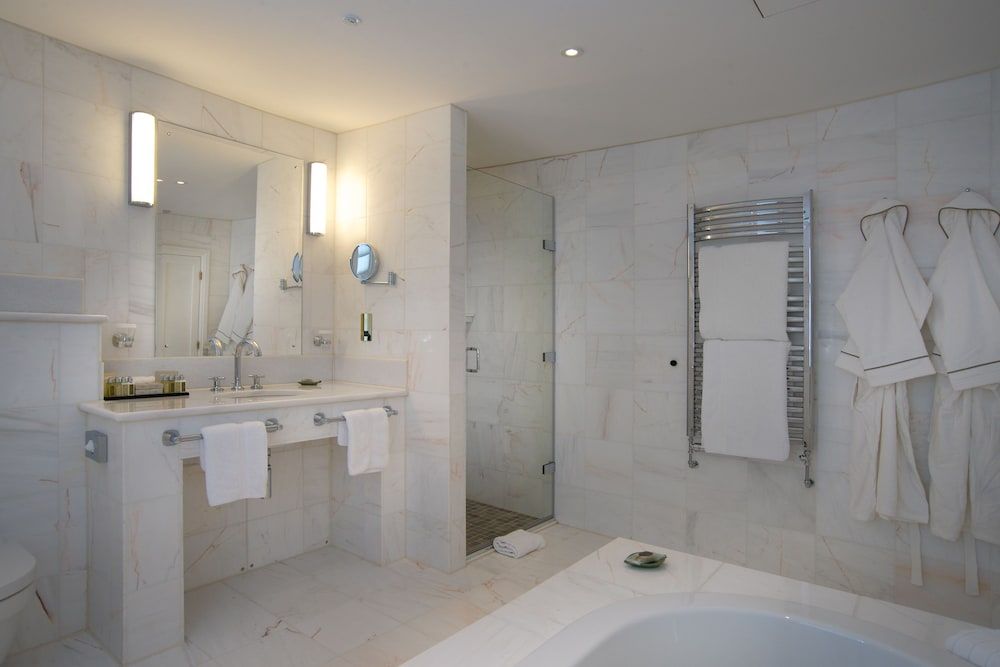 GreyFriars Superior Room 4