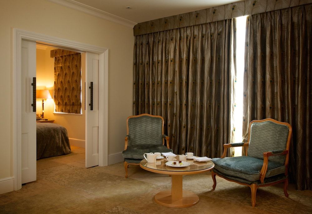 GreyFriars Deluxe Suite 7