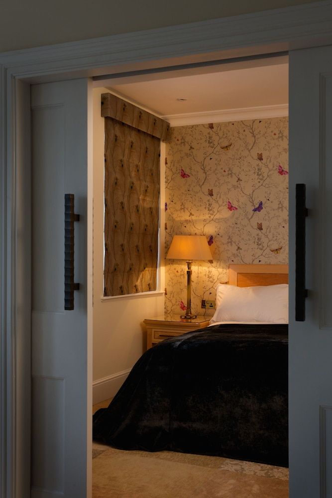 GreyFriars Deluxe Suite 4